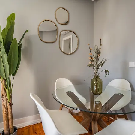 Akicity Leaf Apartment